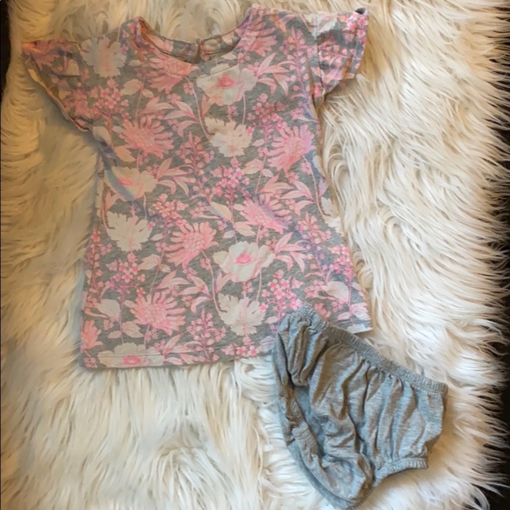 Baby Gap girl 12-18 months short sleeve dress